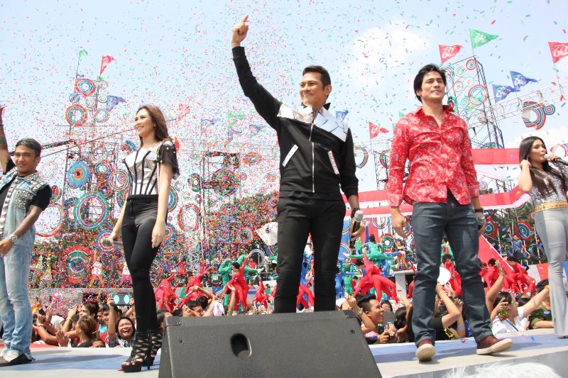 gary valenciano with asap artists in the United States