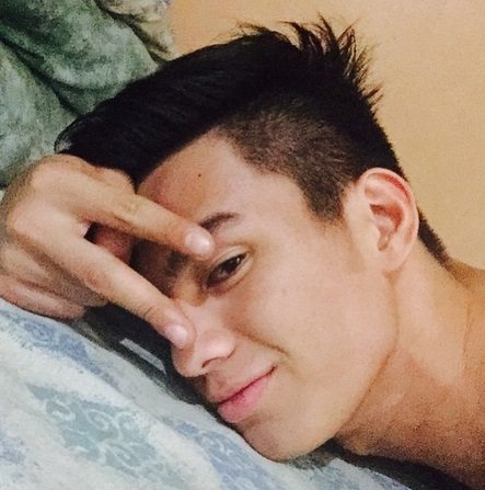 anjo damiles selfie on instagram