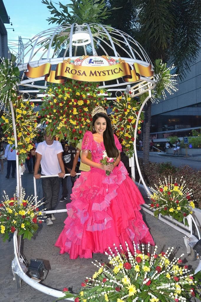 julia baretto rosa mystika flores de mayo
