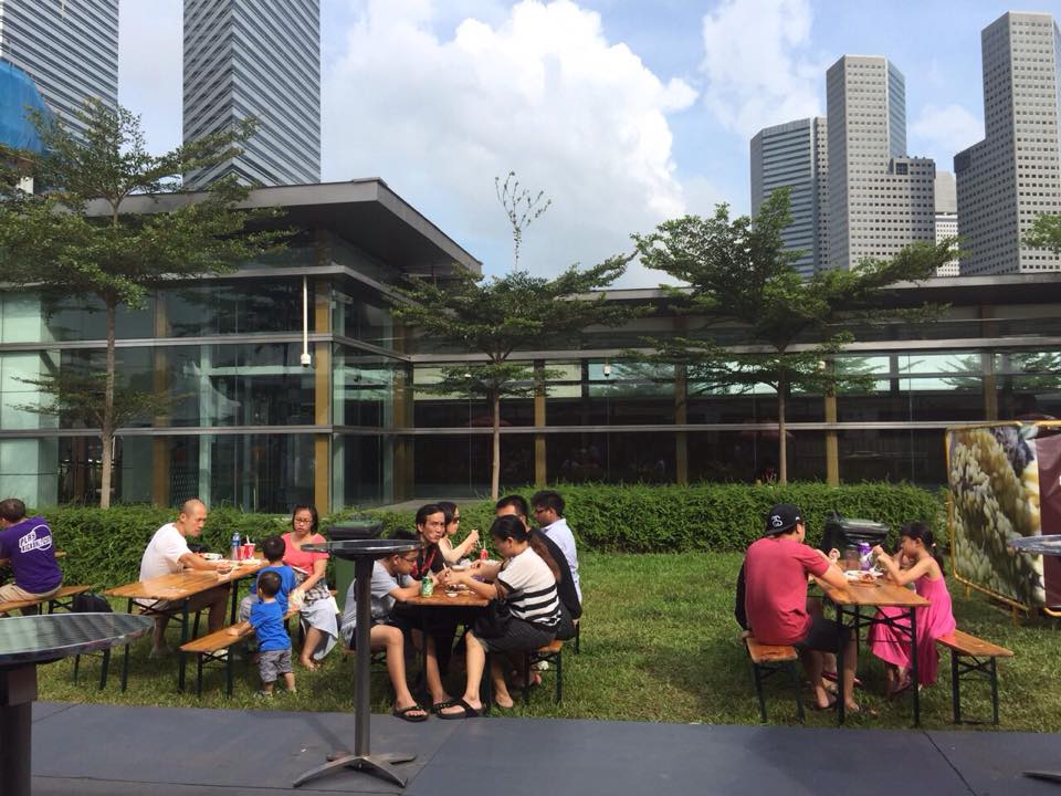 picnic tables at world streetfood congress 2015 singapore