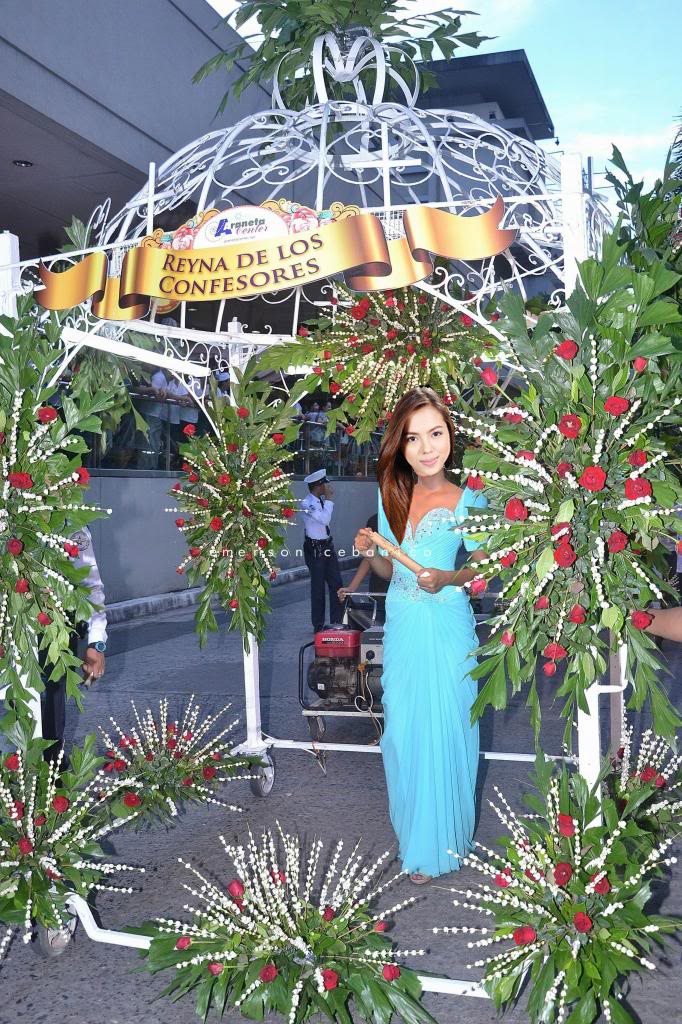reyna de los confesores julia montes flores de mayo