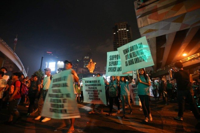 protest iglesia ni cristo at edsa INC