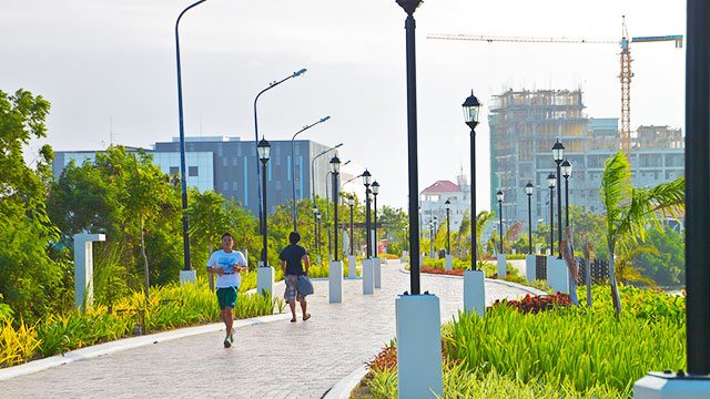 iloilo esplanade jogging area