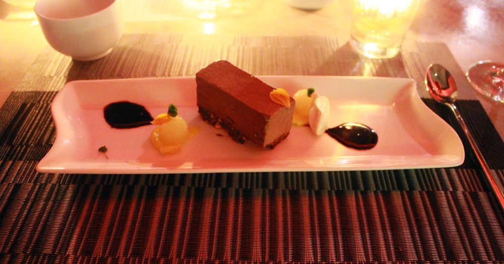 qiwellness living tagaytay dinner dessert cake