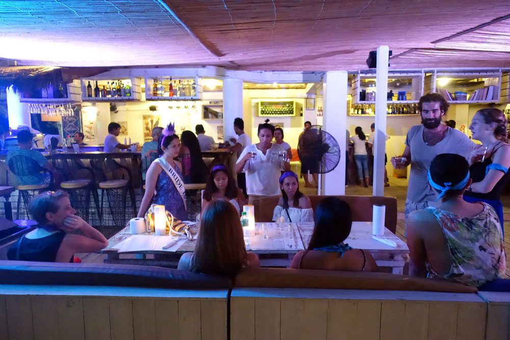 italian guy in boracay pub crawl