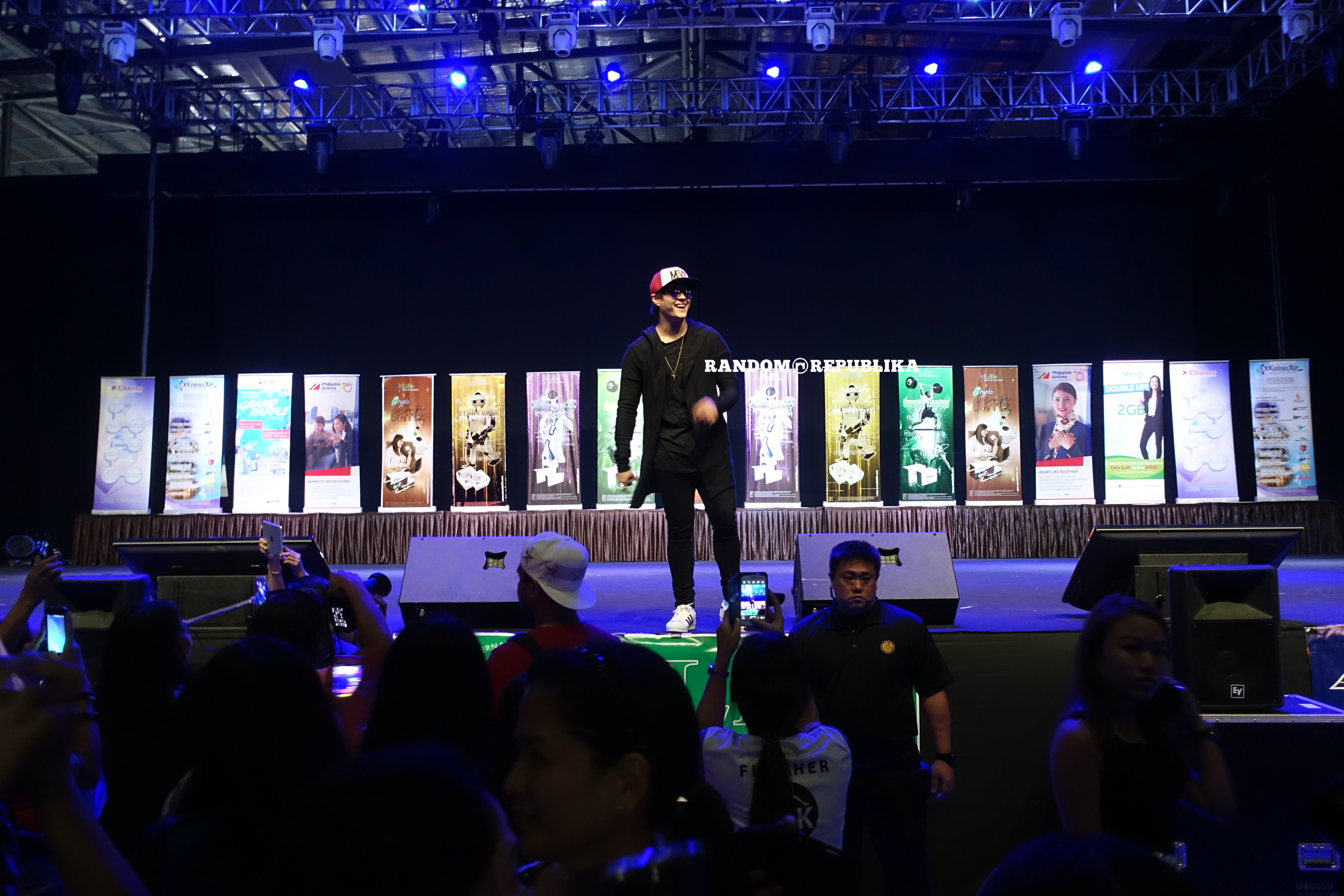 enrique gil cap sings hiphop singing lizquen live in singapore with filipino dance club singapore