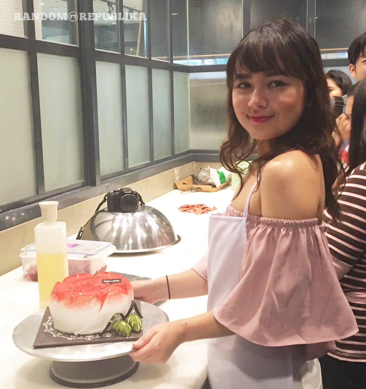 Inah De Belen Jhake Vargas Jhaina Jhainah GMA ARtist Center Tous Les Jours Philippines Trinoma Inah De Belen Blogcon Oh My Mama 9