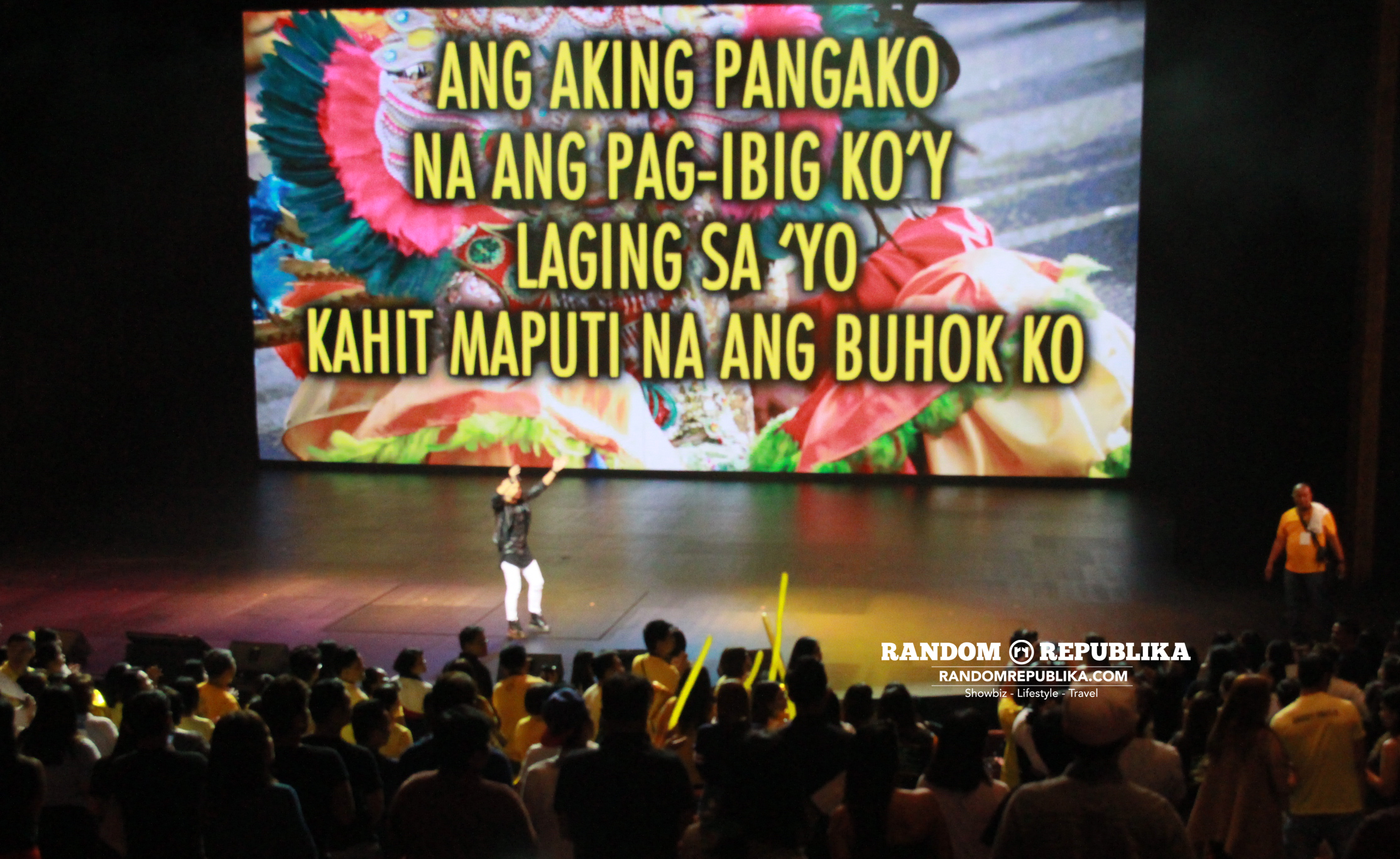 kabayan-lets-go-audience-singapore-tfc-wacky-kiray-hosts