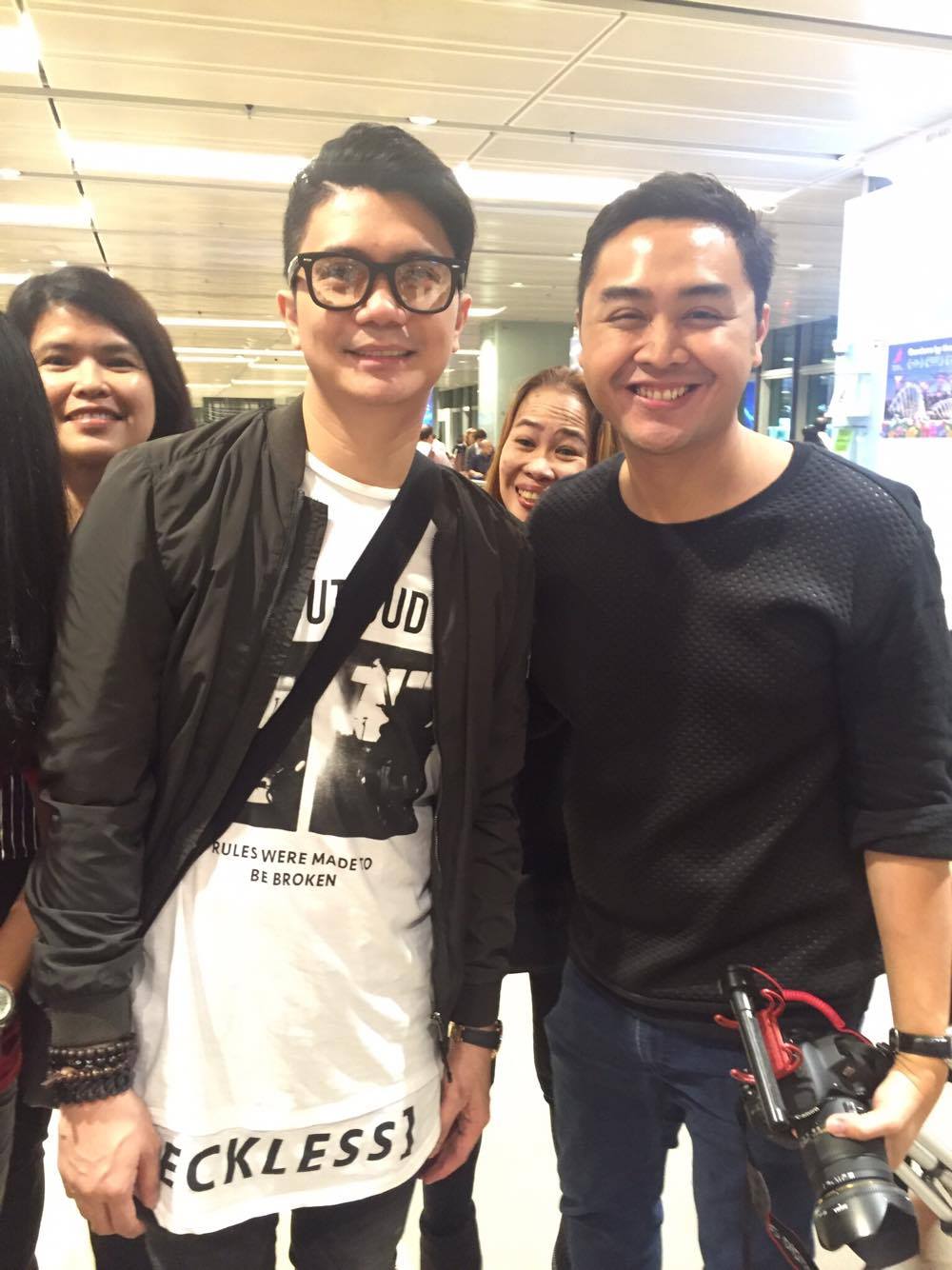 vhong-navarro-with-random-republika-team