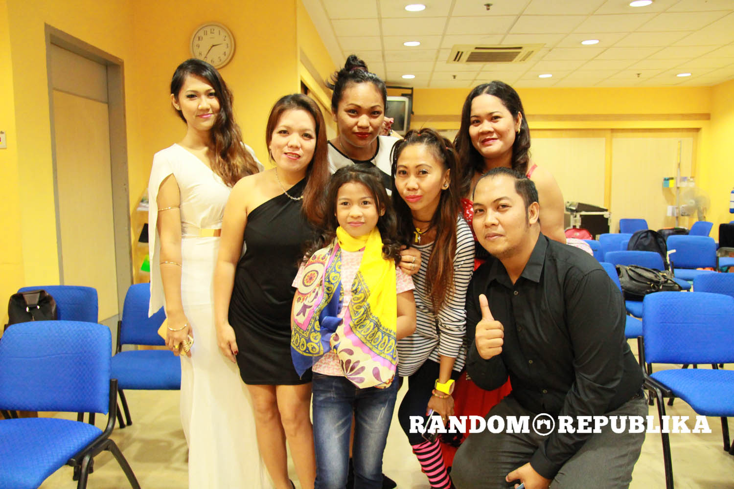 singing-contestants-singapore-singphil-with-lyca-gairanod