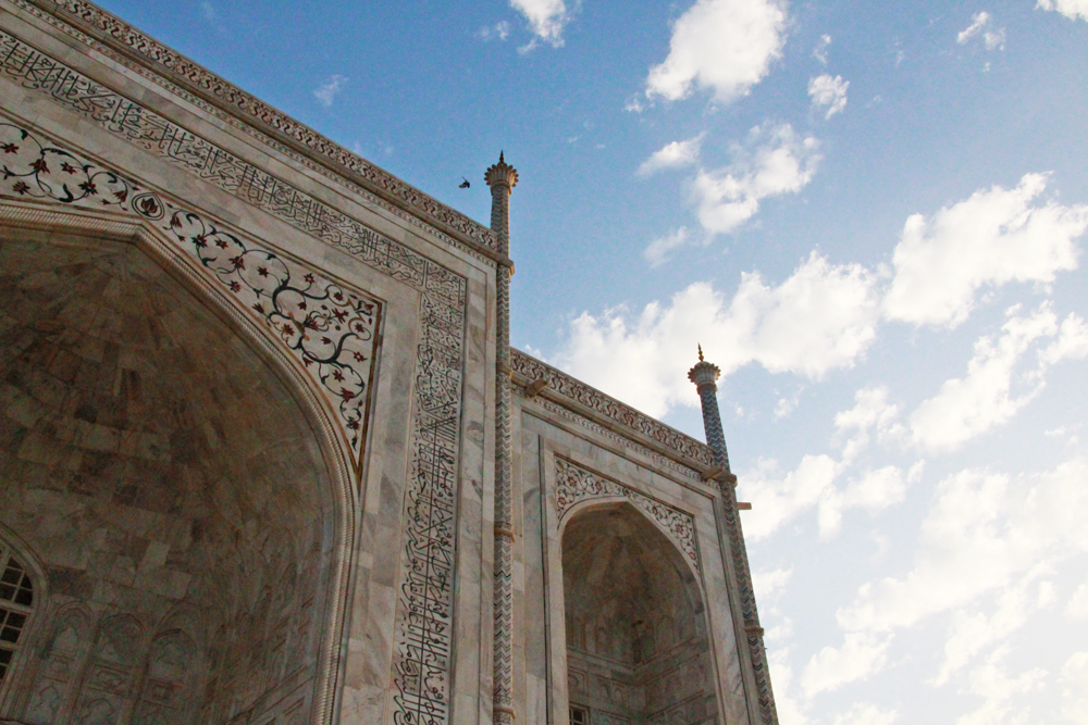 taj-mahal-with-clouds-morning-sunrise-india