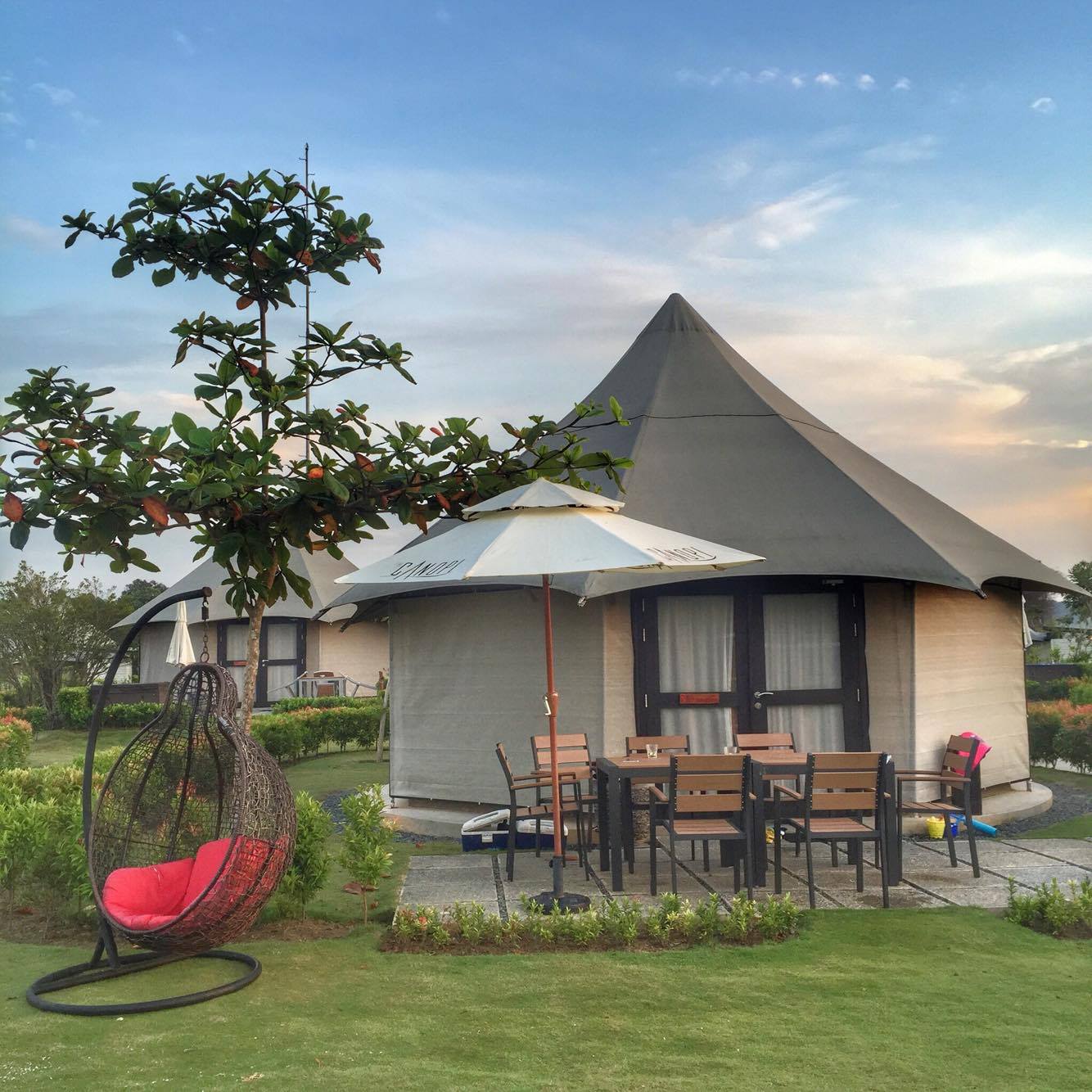 the-canopi-bintan-indonesia-lawn-area-bbq