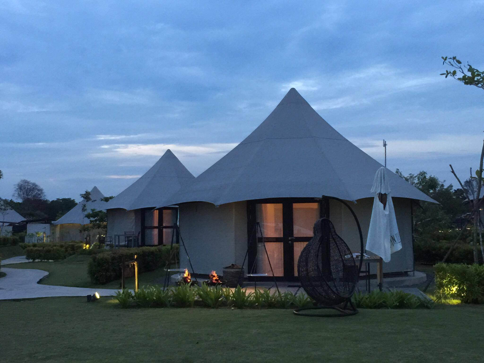 the-canopi-bintan-resort-tent-at-night-glamping
