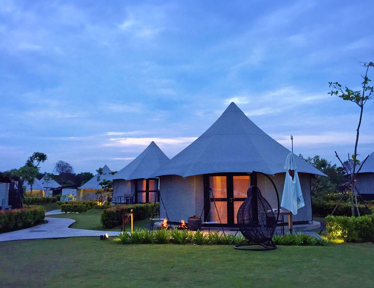 the-canopi-resort-tent-at-night-lighted