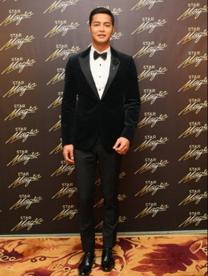 zanjoe-marudo-black-bow-tie-star-magic-ball-2016