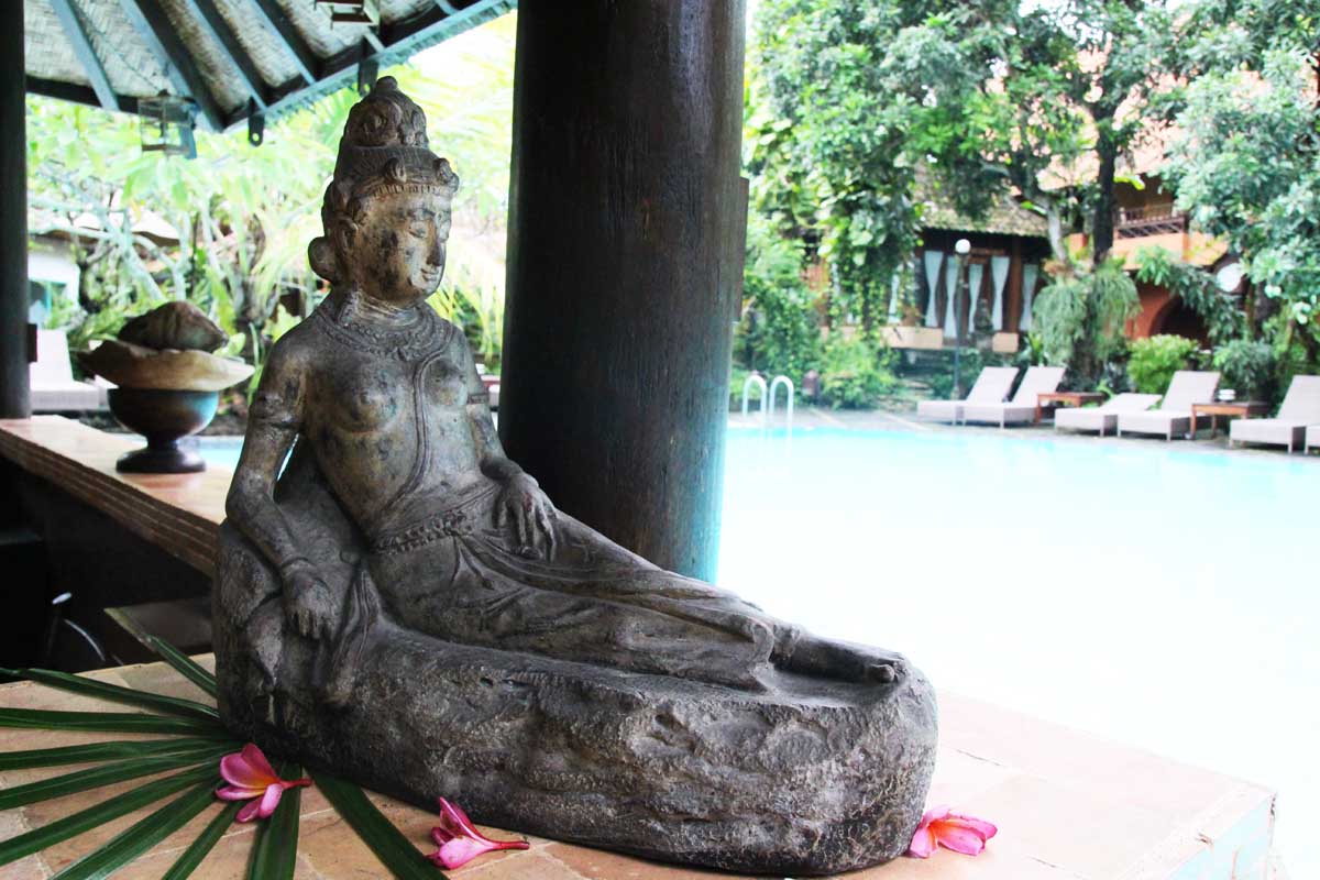 dusun-jogja-village-inn-swimming-pool-art-yogyakarta-indonesia