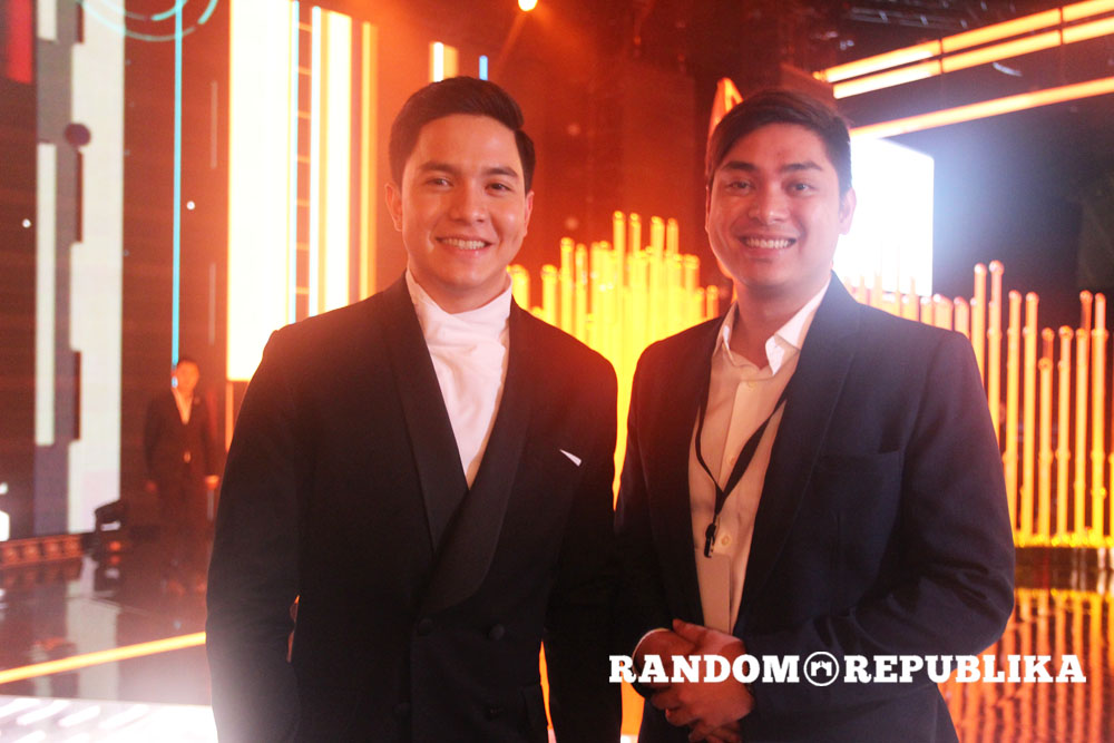 asian-tv-awards-2016-alden-richards-with-handler-leysam-sychianco